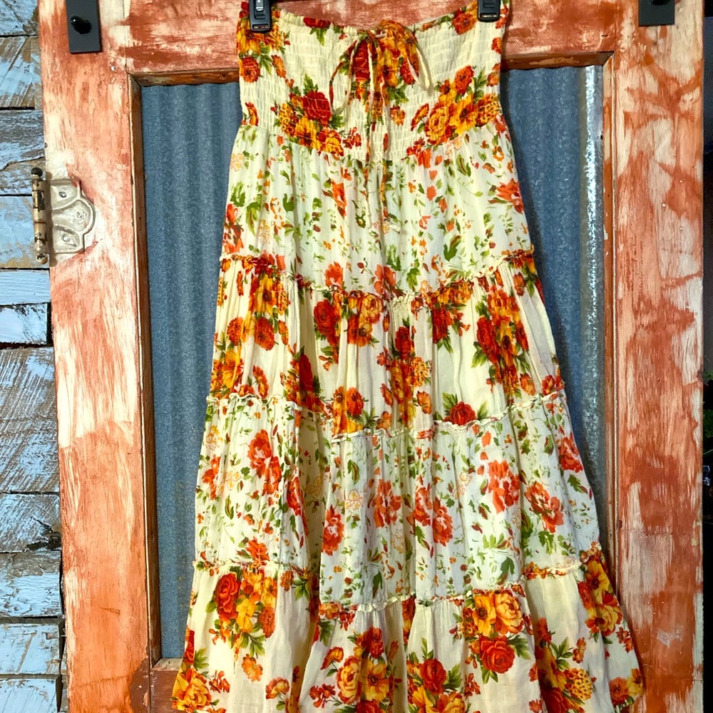 Raviya Floral strapless dress